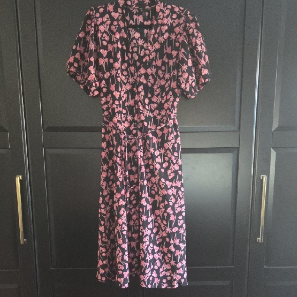 Chic Black and Pink Floral Midi Dress